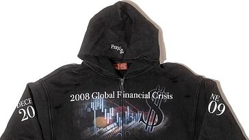 Un sweat à capuche à 180 $ inspiré par la crise financière de 2008 est en rupture de stock