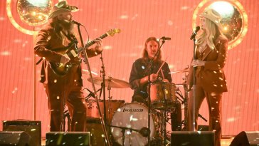 Chris Stapleton et Miranda Lambert chantent « A Song to Sing » aux CMA Awards