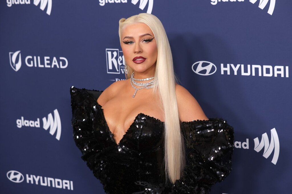 Christina Aguilera chante ‘My Favorite Things’ dans son spécial de vacances : Regardez la vidéo