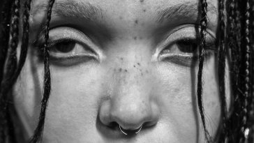 FKA Twigs parle de ses deux albums pour 2025, Coachella, son enfance et divers autres sujets