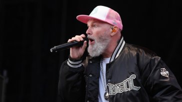 Limp Bizkit honore Sam Rivers lors de leur premier concert après le décès du bassiste