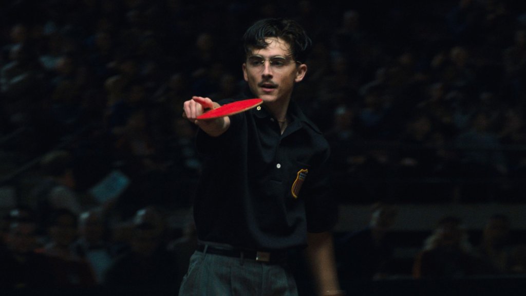 Timothée Chalamet s’engage dans une quête épique, illustrée par la bande-annonce de « Marty Supreme »