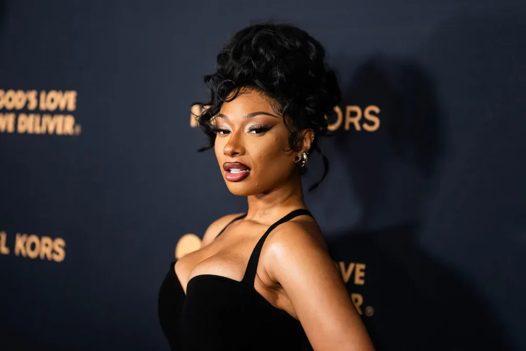 Megan Thee Stallion : Tory Lanez dit qu’un témoin l’a prise pour une femme à cause de sa taille