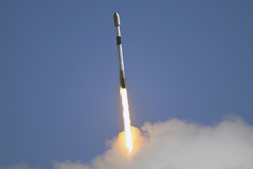 Le microsatellite de Mexico : premier lancement avec la mission SpaceX