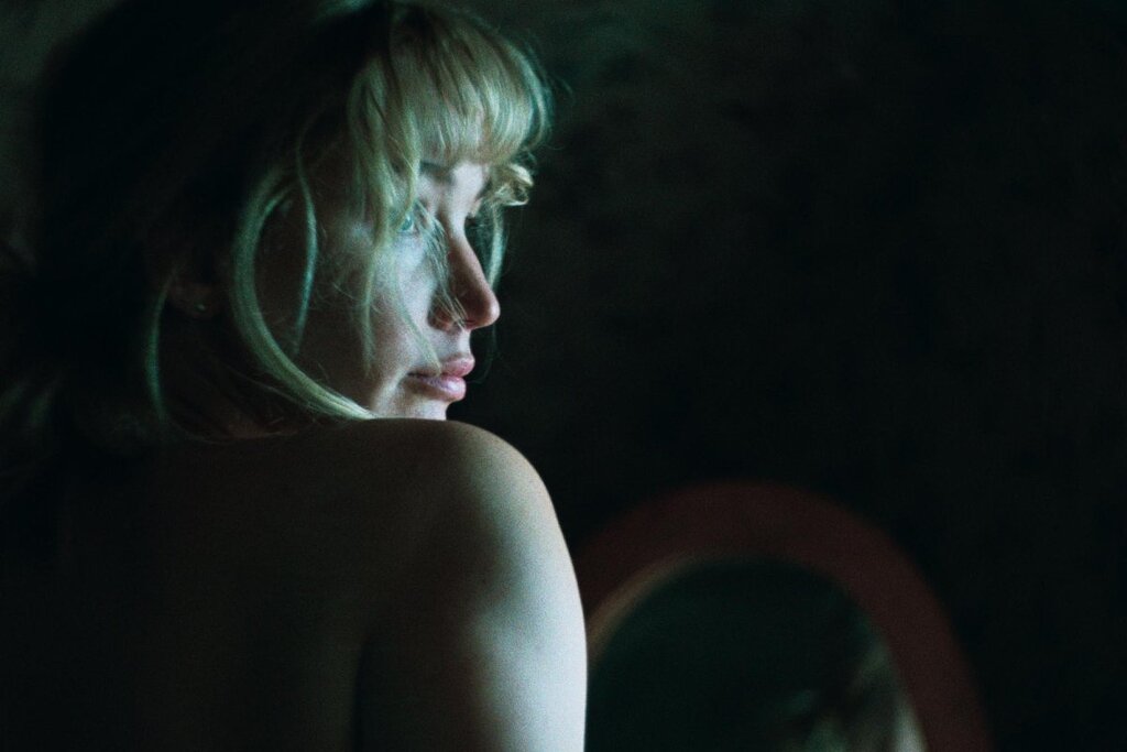 Jennifer Lawrence brille dans une interprétation à la fois sensuelle et sombre de « Die My Love »