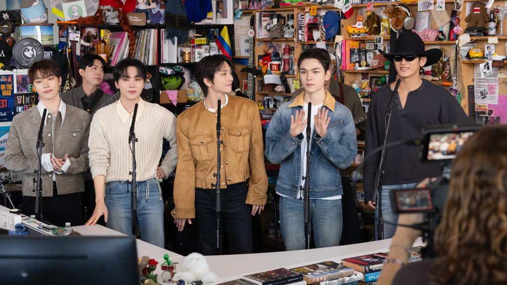 Le groupe Seventeen offre un concert intégral pour Tiny Desk, découvrez leur prestation ici