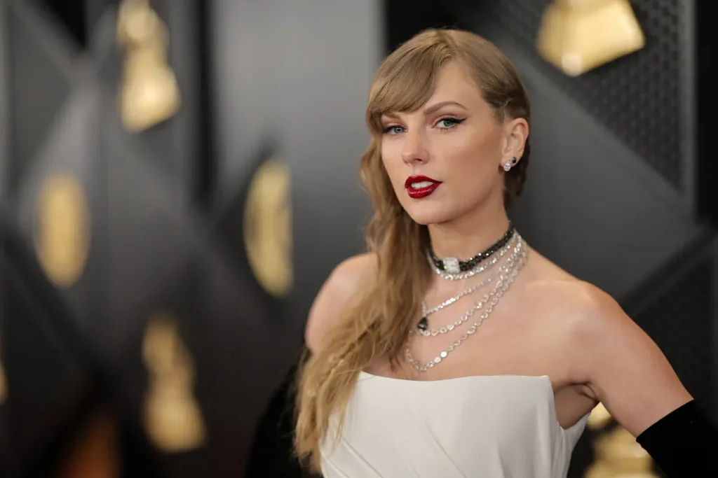 Le mot de l’année 2023 de Cambridge : influence partielle de Taylor Swift