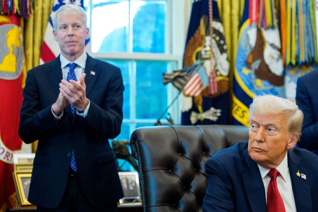 Trump accélère l’IA en science via l’ordre exécutif et la mission Genesis