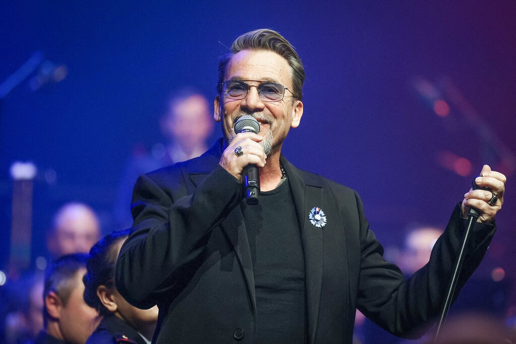Un incident inattendu a forcé Florent Pagny à se retirer en coulisses Un incident inattendu a forcé Florent Pagny à se retirer en coulisses