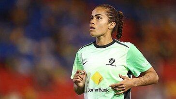 Mary Fowler, ancienne joueuse de Montpellier, partage son expérience de racisme dans le football