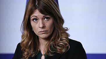 La porte-parole du gouvernement répond aux propos du chef d’état-major des armées