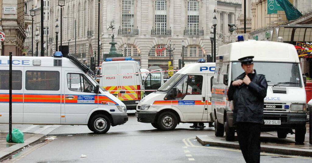 Une attaque au couteau dans un train à Londres blesse des victimes, dont le neveu d’un acteur célèbre Une attaque au couteau dans un train à Londres blesse des victimes, dont le neveu d’un acteur célèbre