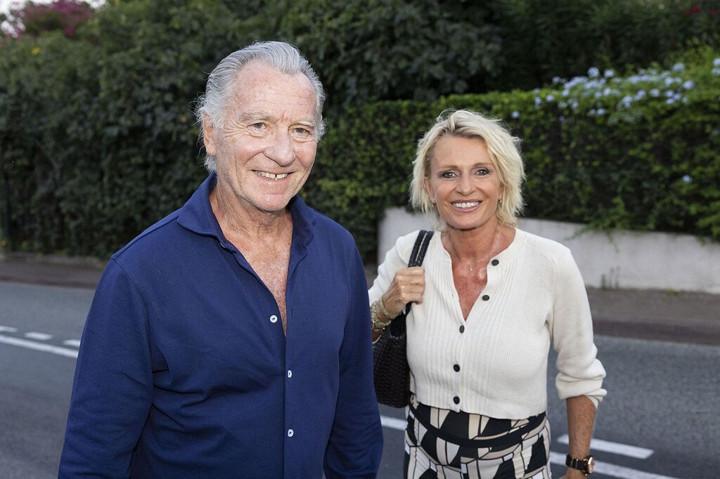Sophie Davant et William Leymergie montrent leur grande complicité lors de leurs prestations scéniques Sophie Davant et William Leymergie montrent leur grande complicité lors de leurs prestations scéniques