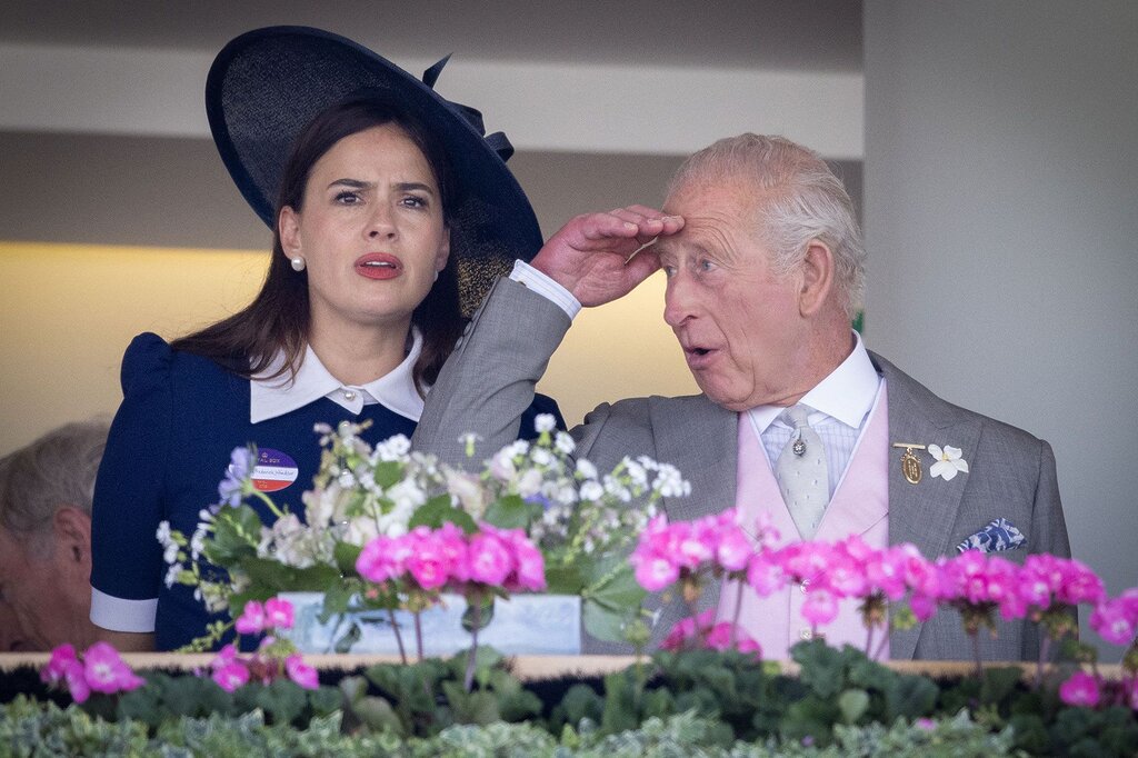 Une membre de la famille royale dévoile des révélations surprenantes sur les Windsor Une membre de la famille royale dévoile des révélations surprenantes sur les Windsor