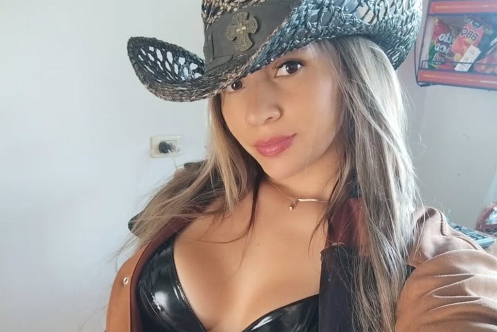 Une chanteuse colombienne est morte tragiquement d’une crise cardiaque après une chirurgie esthétique