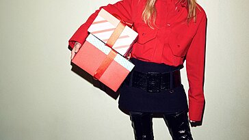 J’aime toutes les traditions kitsch de Noël, surtout les célèbres pulls moches