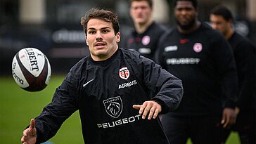 Antoine Dupont revient en triomphe avec le Stade Toulousain