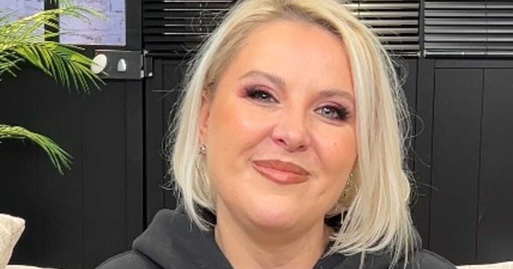 Marlène Schaff nie avoir échoué à la Star Ac’ et répond aux attaques de Raphaëlle Ricci Marlène Schaff nie avoir échoué à la Star Ac’ et répond aux attaques de Raphaëlle Ricci