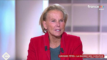 Christine Ockrent participe aux Grosses Têtes : « J’ai foncé tête baissée »