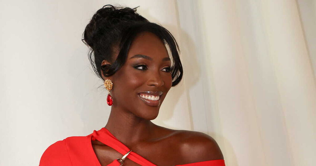 Olivia Yacé, Miss Univers Afrique et Océanie, abandonne son titre pour rester fidèle à ses principes