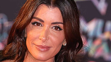 Pour son dixième album, Jenifer collabore avec son ancien compagnon Maxim Nucci