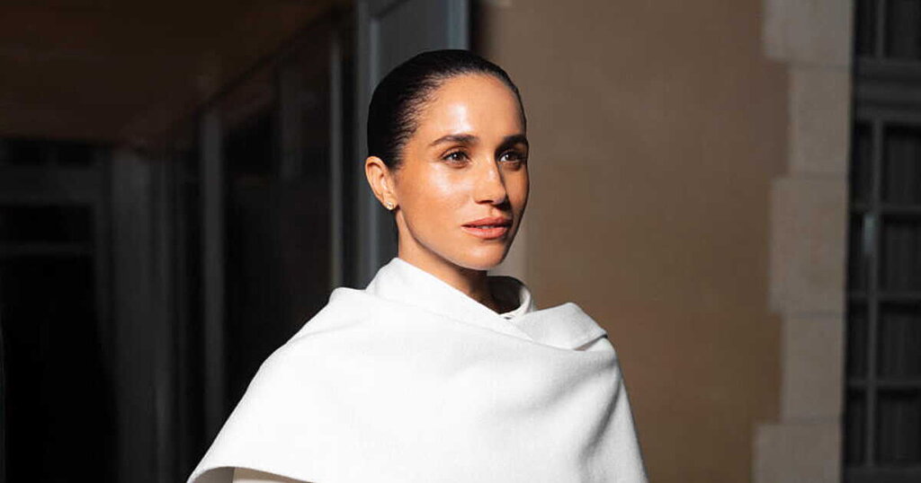 Meghan Markle parle du sentiment d’être plus visibles dans son émission spéciale de Noël, un commentaire ambigu qui intrigue Meghan Markle parle du sentiment d’être plus visibles dans son émission spéciale de Noël, un commentaire ambigu qui intrigue