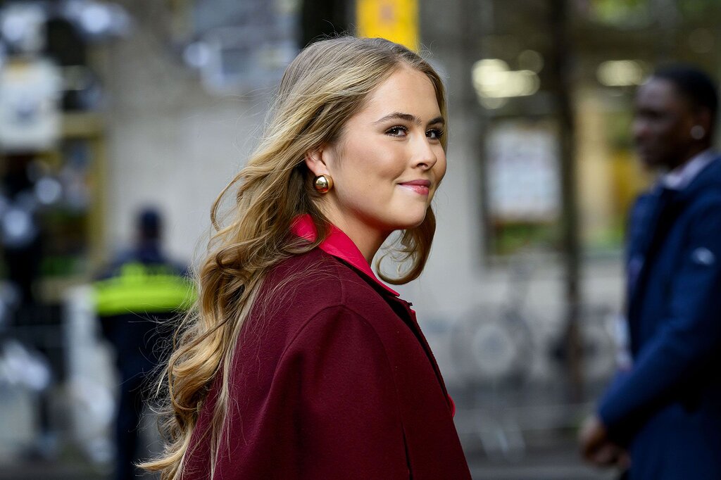 Amalia des Pays-Bas a ébloui le Parlement avec un style inspiré entièrement de Maxima