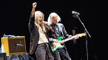 Après 50 ans, Patti Smith demeure convaincante avec son album emblématique « Horses »