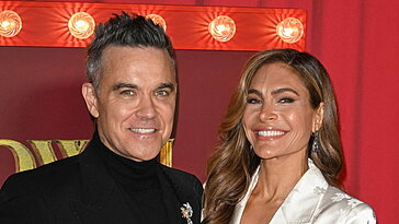 Robbie Williams et Ayda Field Williams soutiennent le projet de leur fille lors d’une rare apparition