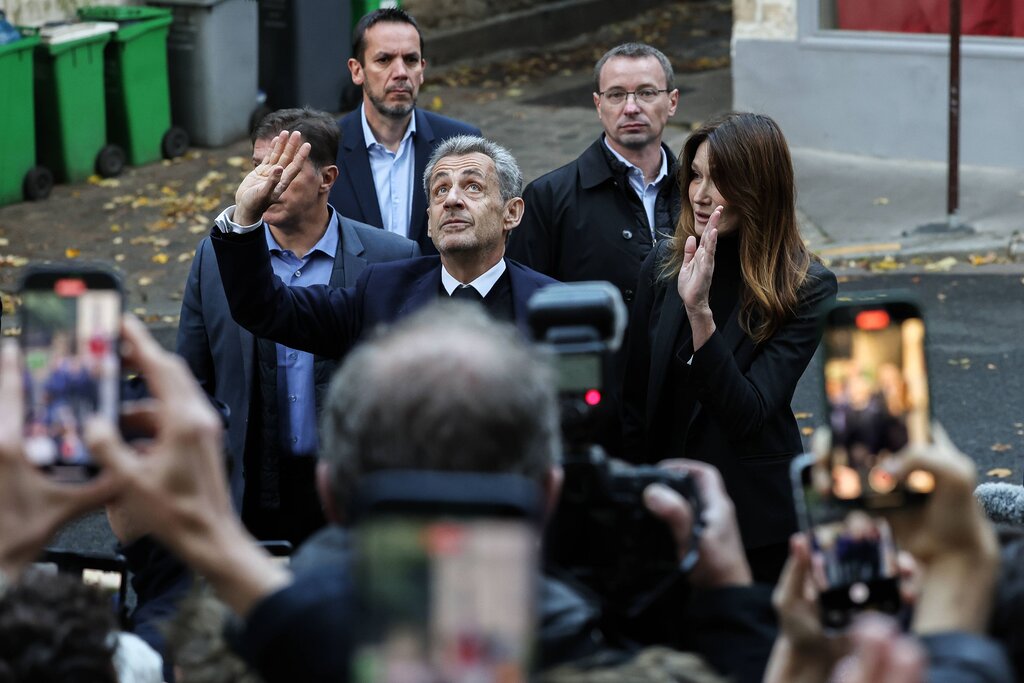 La libération de Nicolas Sarkozy ? Le tribunal rendra bientôt sa décision