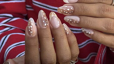 Les ongles Bambi : la tendance automnale avec un motif animalier charmant à adopter