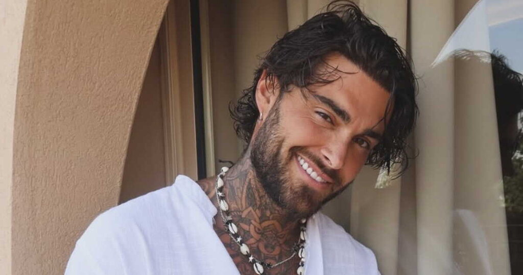 Thibault Garcia surpris embrassant une autre femme : la rupture avec Jessica fait le buzz Thibault Garcia surpris embrassant une autre femme : la rupture avec Jessica fait le buzz