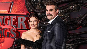 Millie Bobby Brown précise sa relation avec David Harbour : tumultueuse ou apaisée après les rumeurs ?