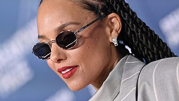 Alicia Keys explique que comprendre ses déclencheurs impacte sa manière d’éduquer ses enfants