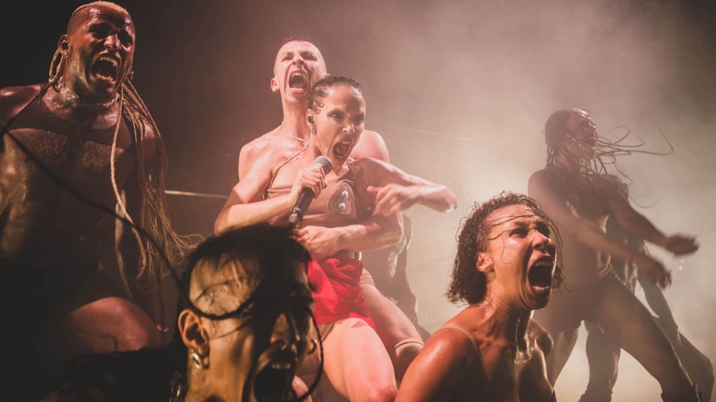FKA Twigs dévoile les dates de sa tournée Body High 2026 avec Tokischa et Eartheater
