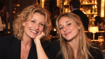 Alexandra Lamy revient sur l’éducation » cool » de sa fille Chloé Jouannet : » On allait même en boîte de nuit «