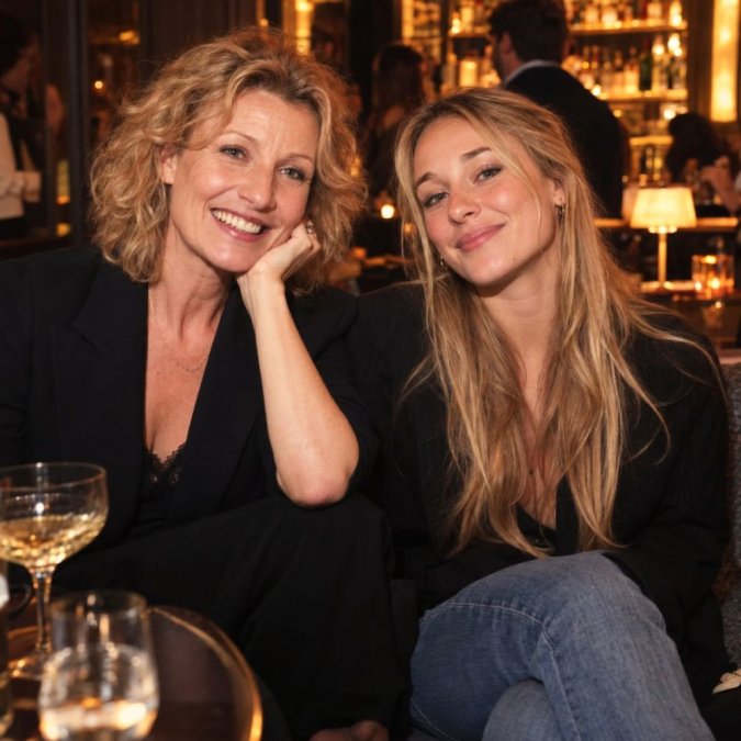 Alexandra Lamy revient sur l’éducation » cool » de sa fille Chloé Jouannet : » On allait même en boîte de nuit « 