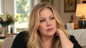 Christina Applegate se dit effondrée après cinq ans de mauvais diagnostic