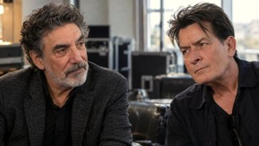 Chuck Lorre raconte un moment » apaisant » avec Charlie Sheen, des années après leur brouille publique
