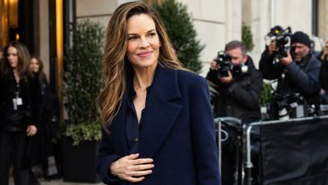 Hilary Swank annonce être enceinte pour la deuxième fois à 52 ans