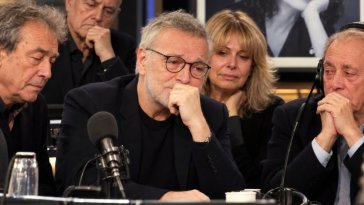 Laurent Ruquier et Les Grosses Têtes rendent un hommage émouvant à Isabelle Mergault : « Elle me manque terriblement »