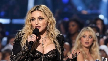 Madonna voit ses discours aux VMA déraper : elle oublie son trophée et vise Sabrina Carpenter