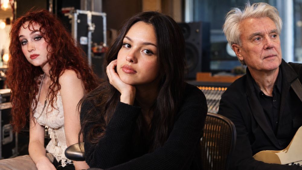Olivia Rodrigo fait appel à Chappell Roan et David Byrne pour le remix de » Expectations « Olivia Rodrigo fait appel à Chappell Roan et David Byrne pour le remix de » Expectations «
