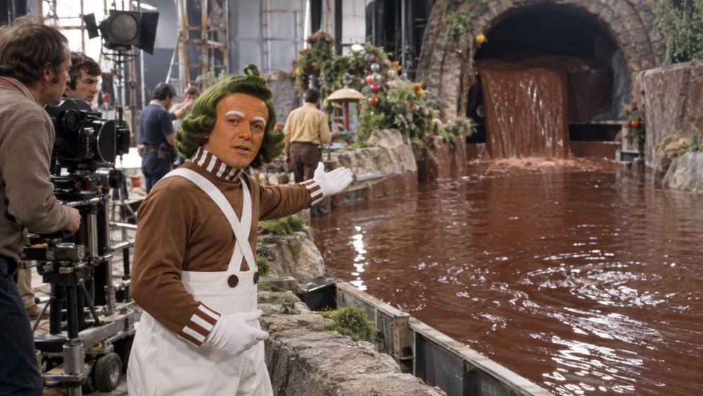 Willy Wonka : un Oompa Loompa révèle ce qui coulait vraiment dans la rivière de chocolat Willy Wonka : un Oompa Loompa révèle ce qui coulait vraiment dans la rivière de chocolat