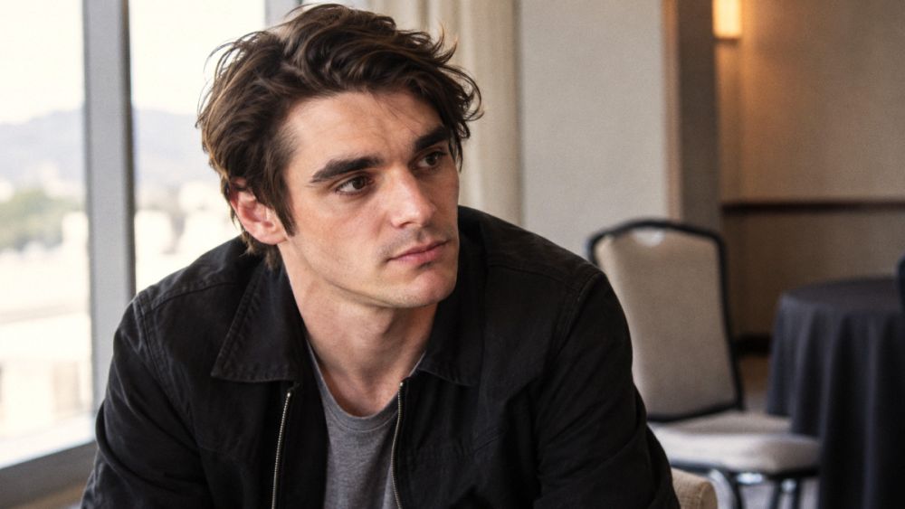 RJ Mitte révèle l’ultimatum impossible de sa fiancée quelques jours avant sa mort à 34 ans RJ Mitte révèle l’ultimatum impossible de sa fiancée quelques jours avant sa mort à 34 ans