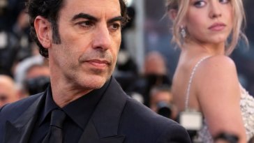 Sacha Baron Cohen critiqué pour une blague sur Sydney Sweeney à l’avant-première du nouveau film Ali G